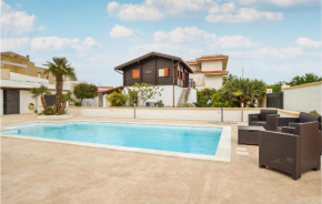 Beautiful home in Castelvetrano with Outdoor swimming pool, WiFi and 3 Bedrooms Castelvetrano